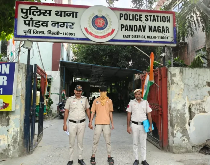 East Delhi Snatching, Pandav Nagar Police, Mobile Recovery, Delhi Crime, Snatching Case