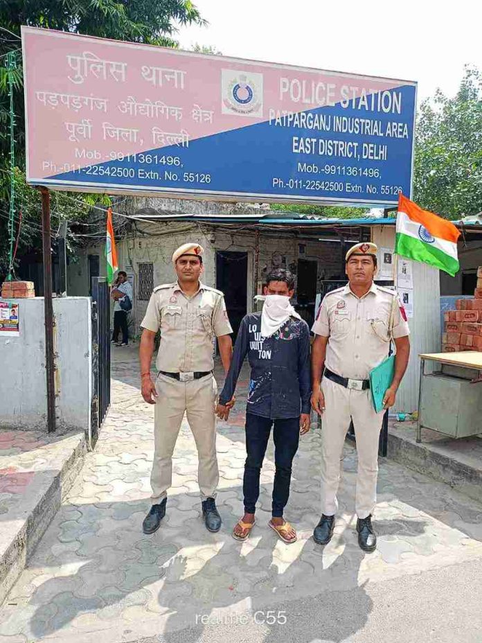 Arms Act, Anand Vihar ISBT, Delhi Crime, Country Made Pistol, Street Crime Delhi