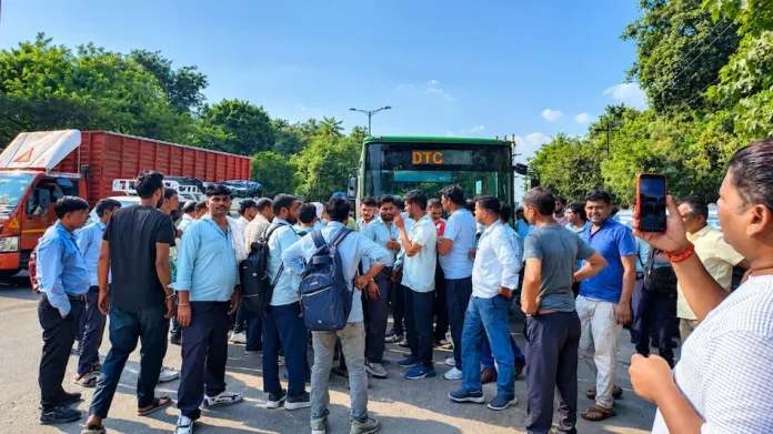 DTC Strike, Delhi Bus Service, ESMA Delhi, DTC Drivers, Delhi Transport